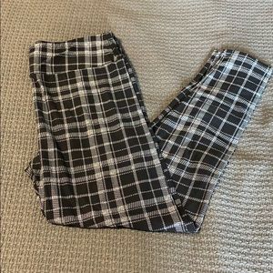 Lularoe black and white plaid leggings TC